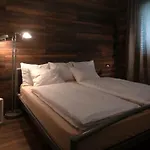 Cute Sunny Kod1 Apartma Ljubljana