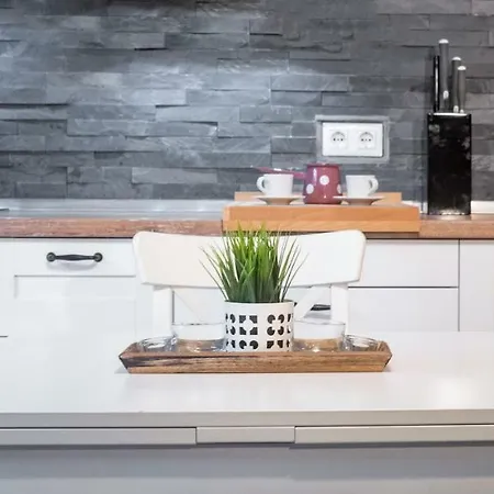 Cute Sunny Kod1 Liubliana