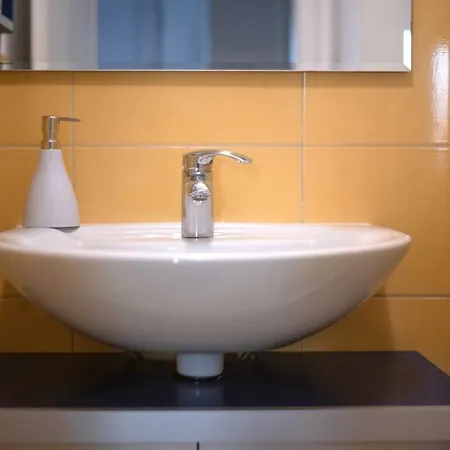 Cute Sunny Kod1 Ljubljana